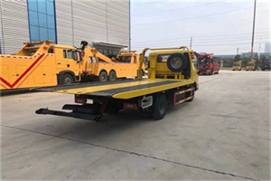 延津非事故拖车